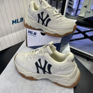 Giay-The-Thao-MLB-De-Cao-Chu-Theu-1