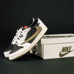 Travis-Scott-×-Nike-PS-Air-Jordan-1-Low-OG-Medium-Olive-2
