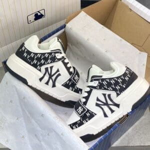 Chunky-Liner-Mid-Den-Monogram-1